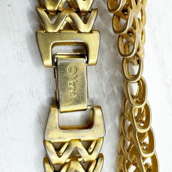 Monet Vintage Gold Tone Tank Tracks Collar Choker Necklace 16” Signed Moghul - Picture 9 of 10